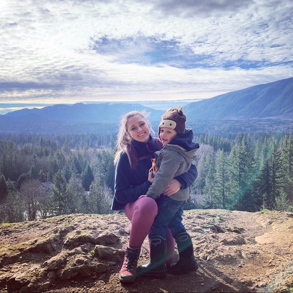 Meet your Posher, Emily anne - Picture 3 of 3